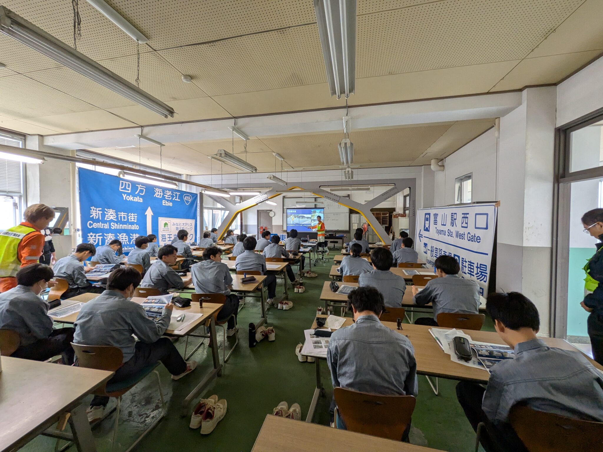 【活動報告】富山工業高校にて出前講座を開催しました